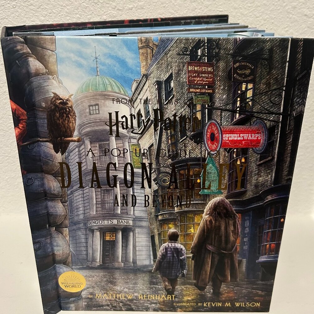 Harry Potter: Pop Up Guide to Diagon Alley and Beyond